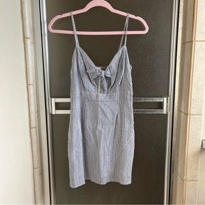 HONEY PUNCH STRIPED TIED DRESS